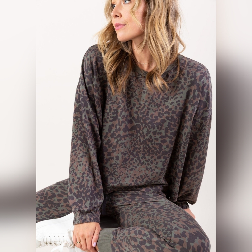 Lovestitch Sweet Spot Animal Print Sweatshirt Medium